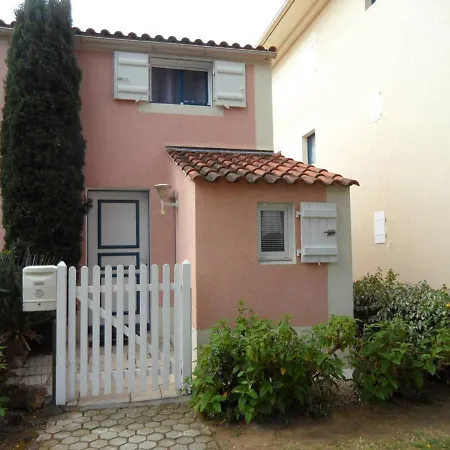 Apartment Le Lavandou, 2 Pieces, 4 Personnes - Fr-1-713-46 Le Lavandou