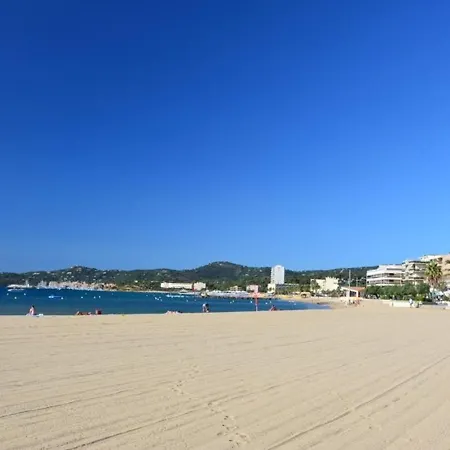 Le Lavandou, 2 Pieces, 4 Personnes - Fr-1-713-46 Apartment Le Lavandou
